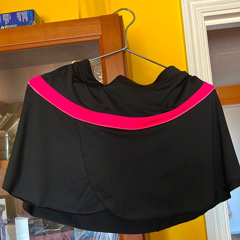 BCG skort - Picture 2 of 5